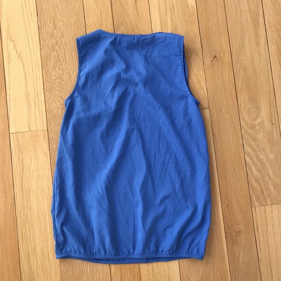 Banana Republic Sleeveless Tie Blouse - Picture 2 of 3